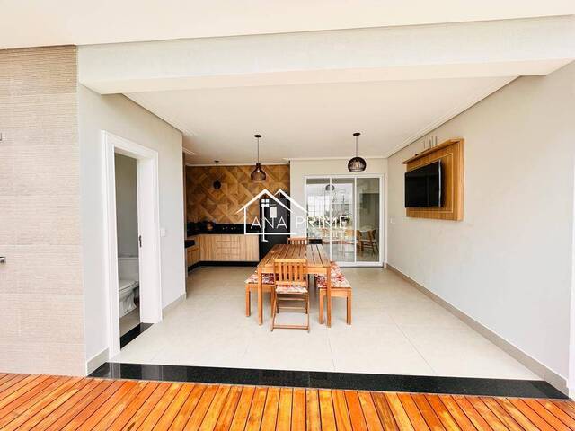 Casa para Venda em São José dos Campos - 4