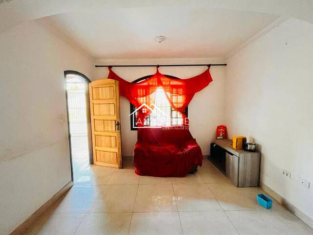 Casa para Venda em São José dos Campos - 4