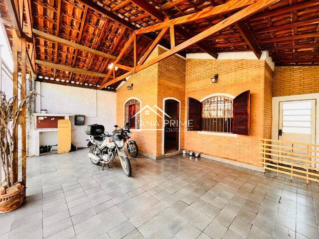 Casa para Venda em São José dos Campos - 2