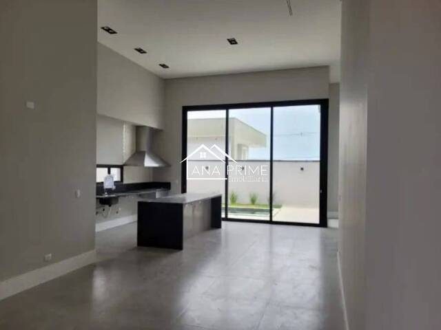 Casa para Venda em São José dos Campos - 5
