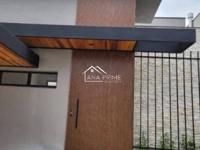 Casa para Venda em São José dos Campos - 4