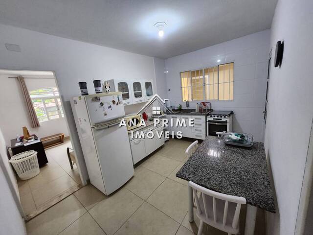 Casa para Venda em São José dos Campos - 4