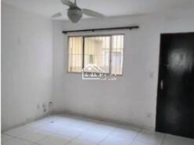 Apartamento para Venda em São José dos Campos - 2