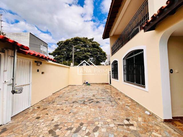 Casa para Venda em São José dos Campos - 2