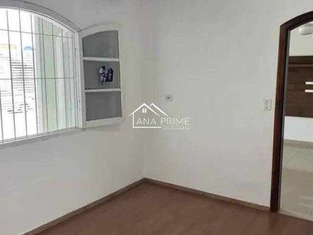 Casa para Venda em São José dos Campos - 4