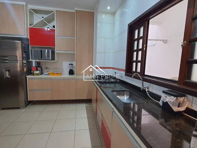 Casa para Venda em São José dos Campos - 3