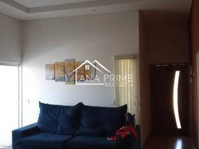 Casa para Venda em São José dos Campos - 2