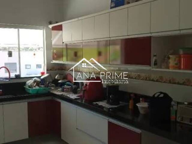 Casa para Venda em São José dos Campos - 3