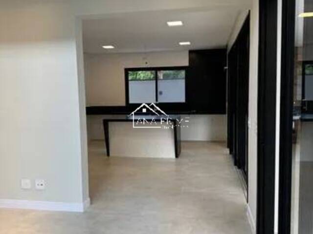 Casa para Venda em São José dos Campos - 4
