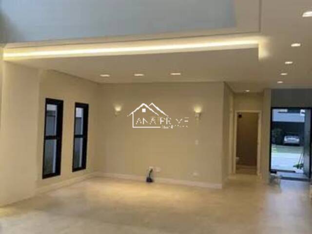 Casa para Venda em São José dos Campos - 3
