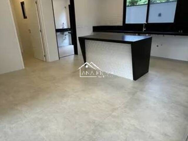Casa para Venda em São José dos Campos - 5