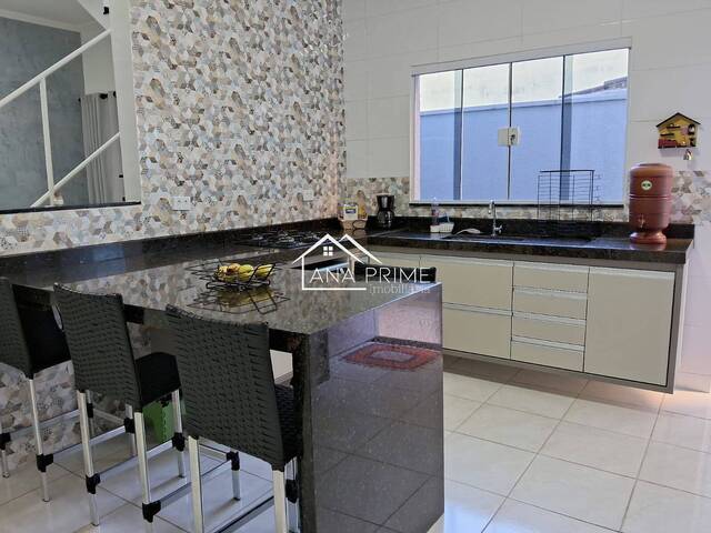 Casa para Venda em São José dos Campos - 3
