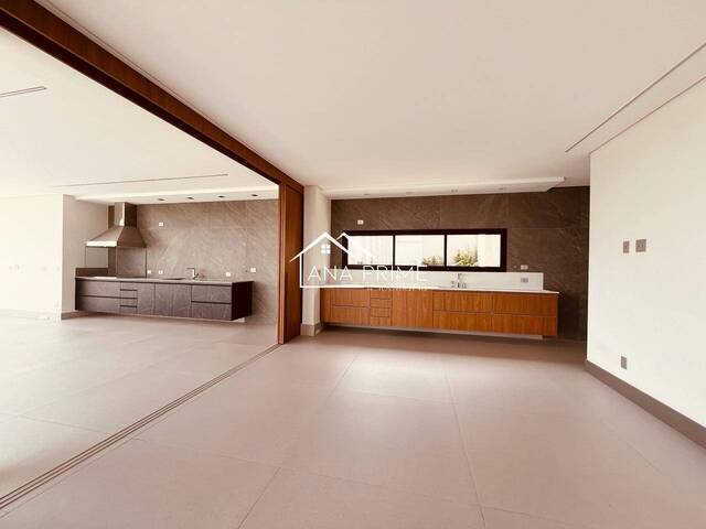 Casa para Venda em São José dos Campos - 3