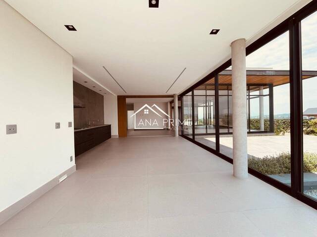 Casa para Venda em São José dos Campos - 4