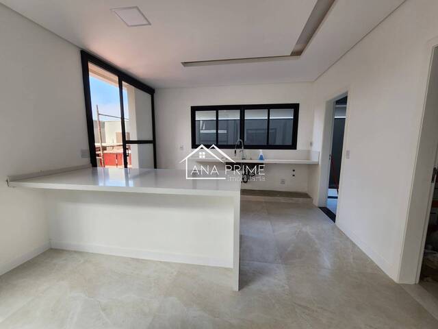 Casa para Venda em São José dos Campos - 4