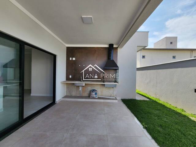 Casa para Venda em São José dos Campos - 3