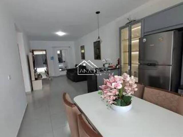 Casa para Venda em São José dos Campos - 4