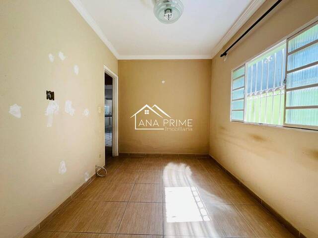 Casa para Venda em São José dos Campos - 3