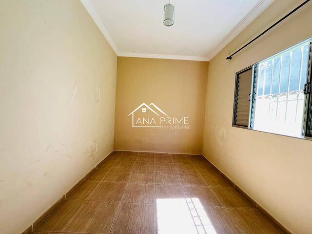 Casa para Venda em São José dos Campos - 4