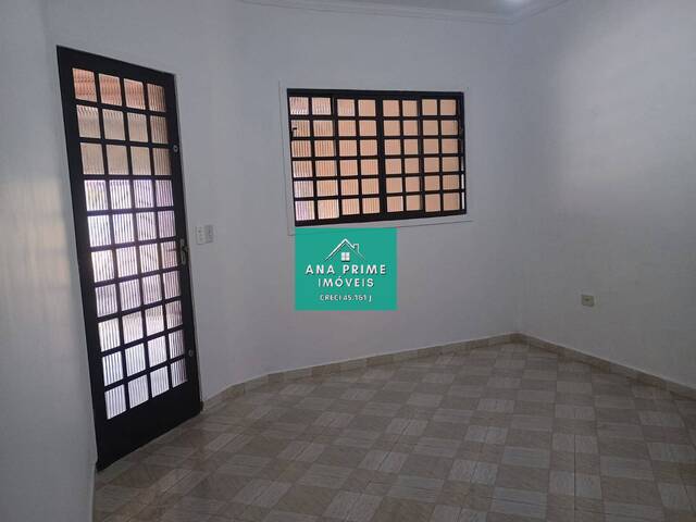 Casa para Venda em São José dos Campos - 4