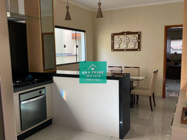 Casa para Venda em São José dos Campos - 4