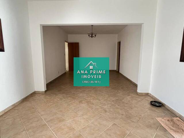 Casa para Venda em São José dos Campos - 2