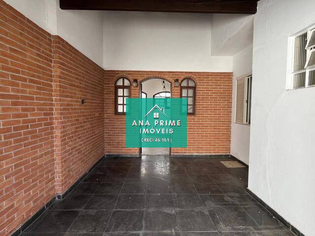 Casa para Venda em São José dos Campos - 3