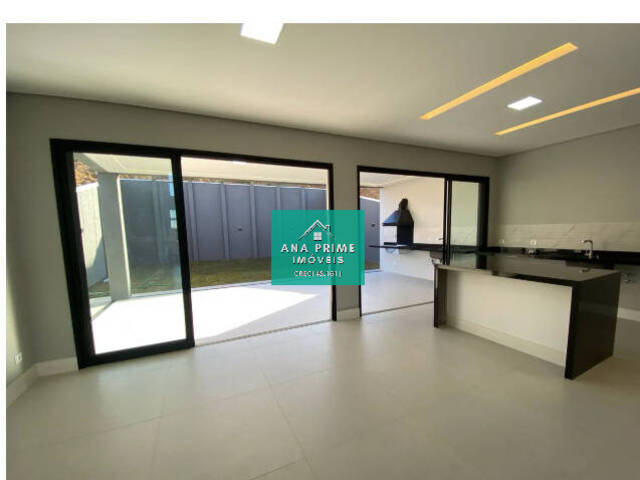Casa para Venda em São José dos Campos - 4