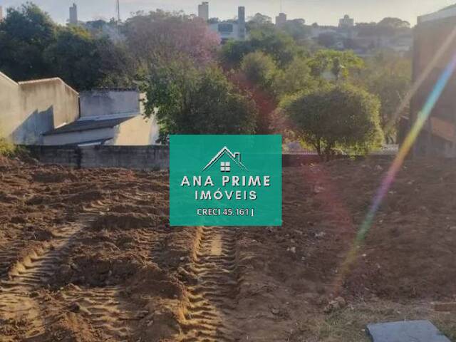 Terreno para Venda em São José dos Campos - 4