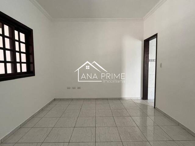 Casa para Venda em São José dos Campos - 4