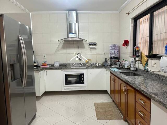 Casa para Venda em São José dos Campos - 4