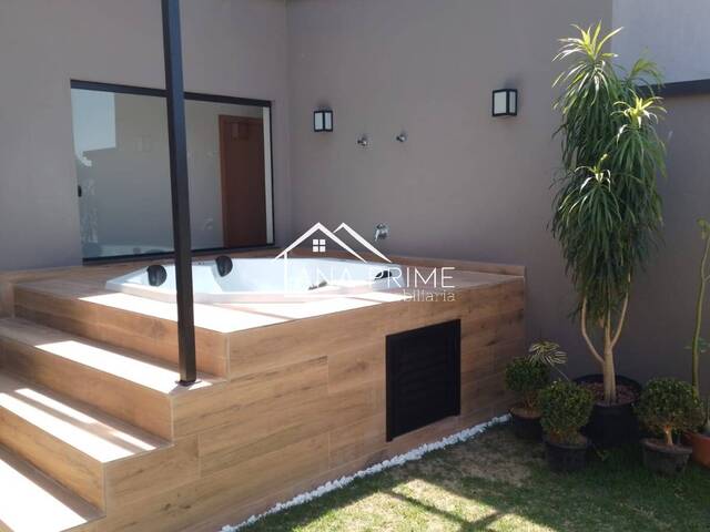 #1014 - Casa para Venda em São José dos Campos - SP - 2