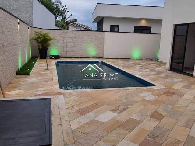 #1018 - Casa para Locação em São José dos Campos - SP - 2