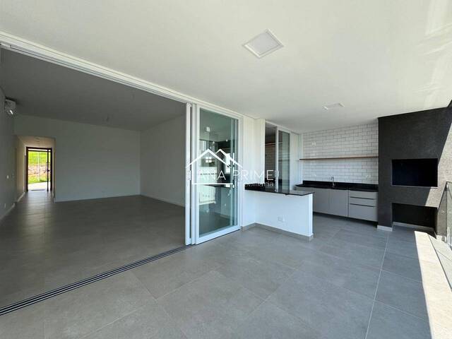 #1044 - Casa para Venda em São José dos Campos - SP - 2