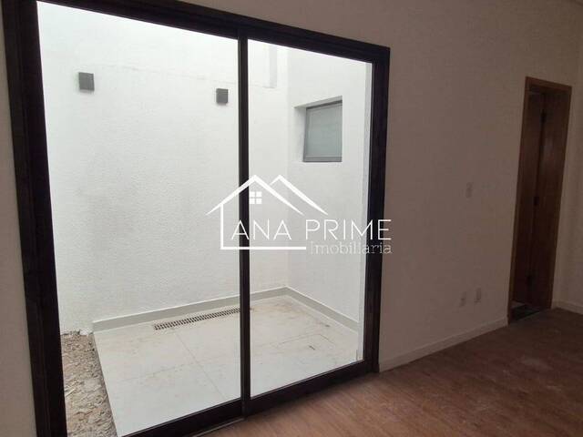 #1050 - Casa para Venda em São José dos Campos - SP - 3