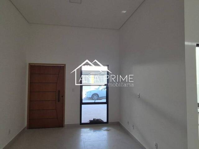 Casa para Venda em São José dos Campos - 4