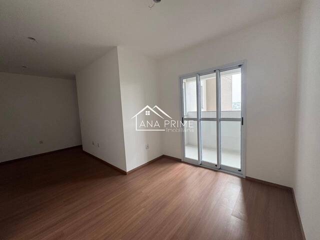 Venda em Condomínio Residencial Colinas do Paratehy - São José dos Campos