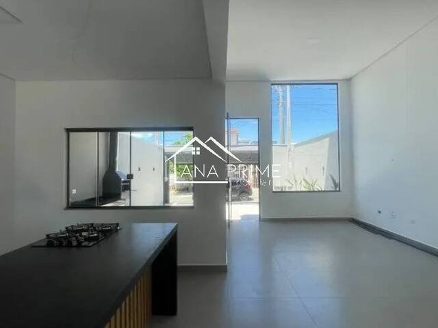 Casa para Venda em São José dos Campos - 5