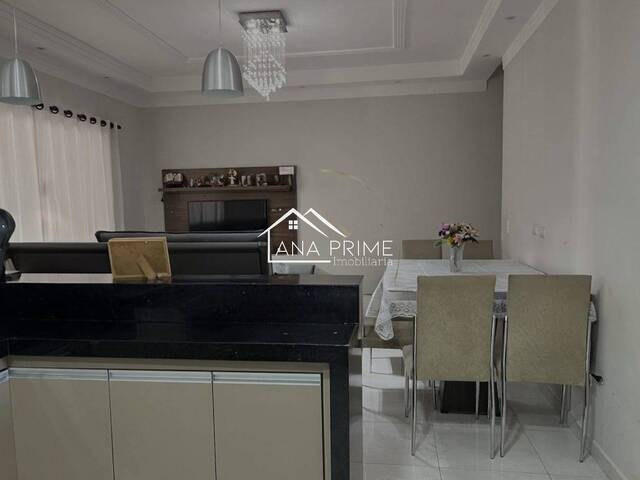 Casa para Venda em São José dos Campos - 5