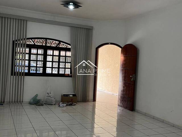 Sobrado para Venda em São José dos Campos - 4