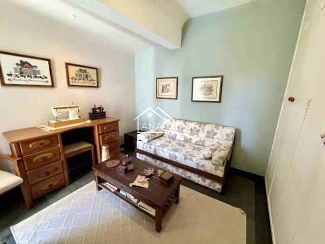Apartamento para Venda em São José dos Campos - 4