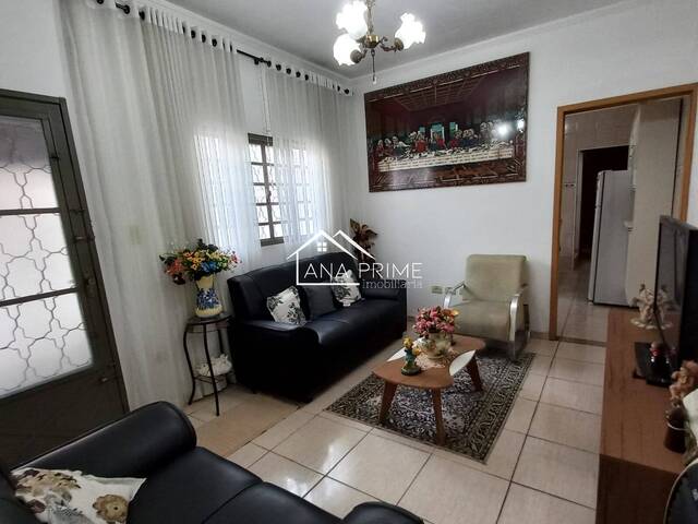 Casa para Venda em São José dos Campos - 4