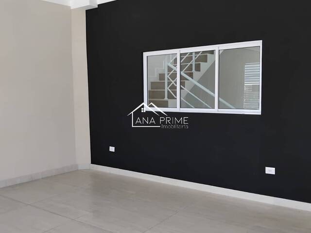 Casa para Venda em São José dos Campos - 4