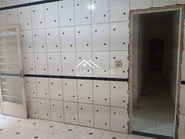 Casa para Venda em São José dos Campos - 4