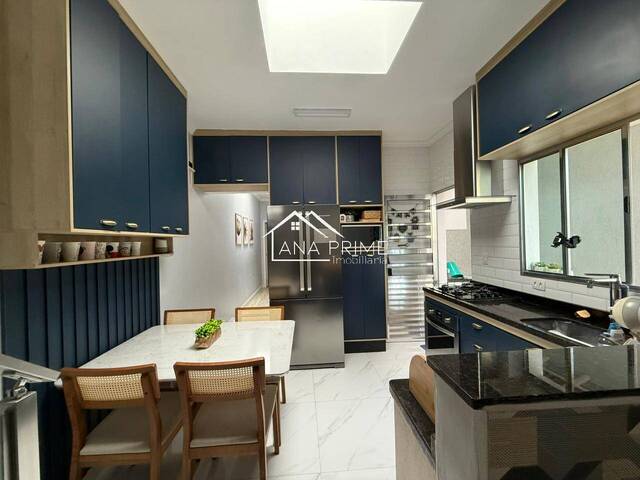 Casa para Venda em São José dos Campos - 4