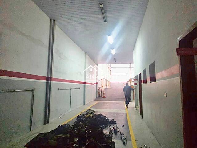Galpão para Venda em São José dos Campos - 5