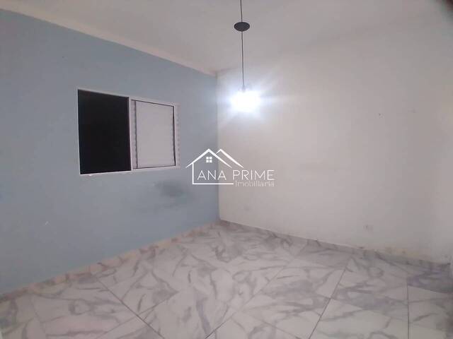 Casa para Venda em São José dos Campos - 4