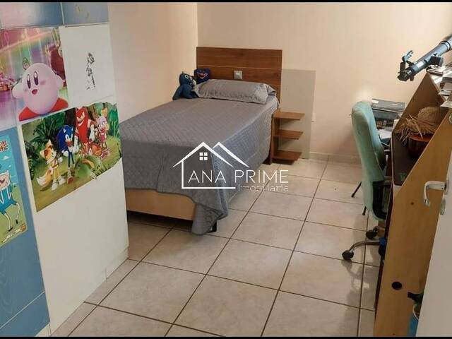 Casa para Venda em São José dos Campos - 4