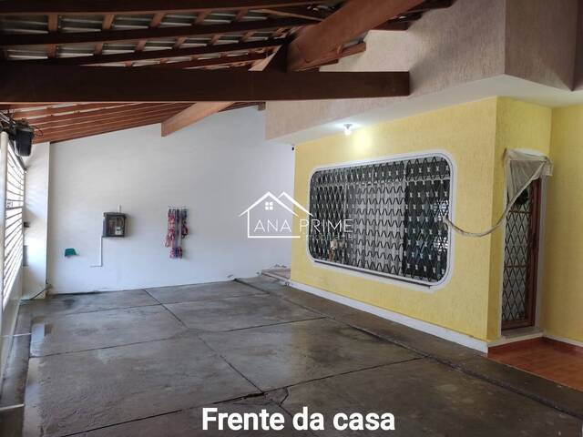 Casa para Venda em São José dos Campos - 4