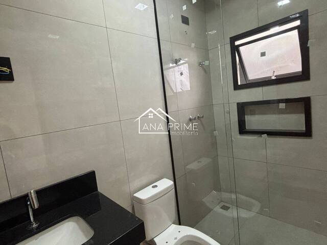 Casa para Venda em São José dos Campos - 5